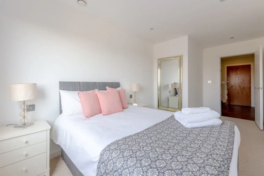 Фото 2bd Flat Overlooking the River Thames! - Greenwich