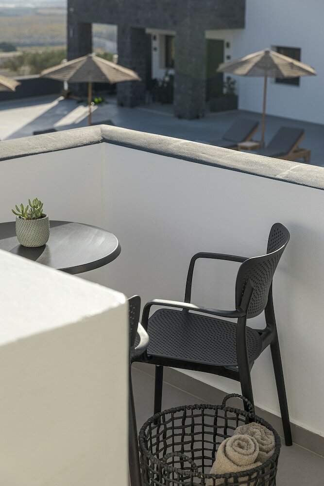 Фото Onyx Hotel & Suites