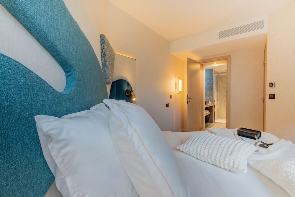 Фото Yuna Porte Maillot