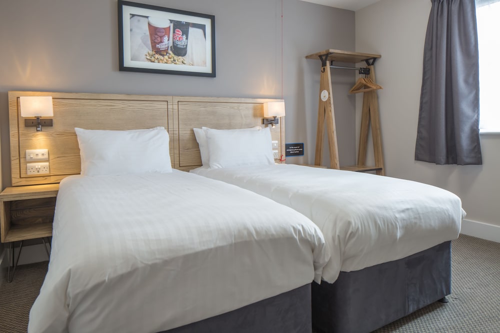 Фото Green Lodge, Wirral by Marston's Inns