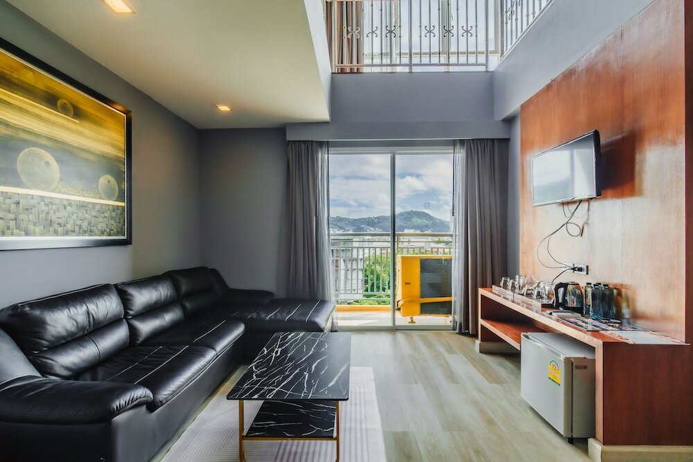 Фото Elite Suites Hotel Patong