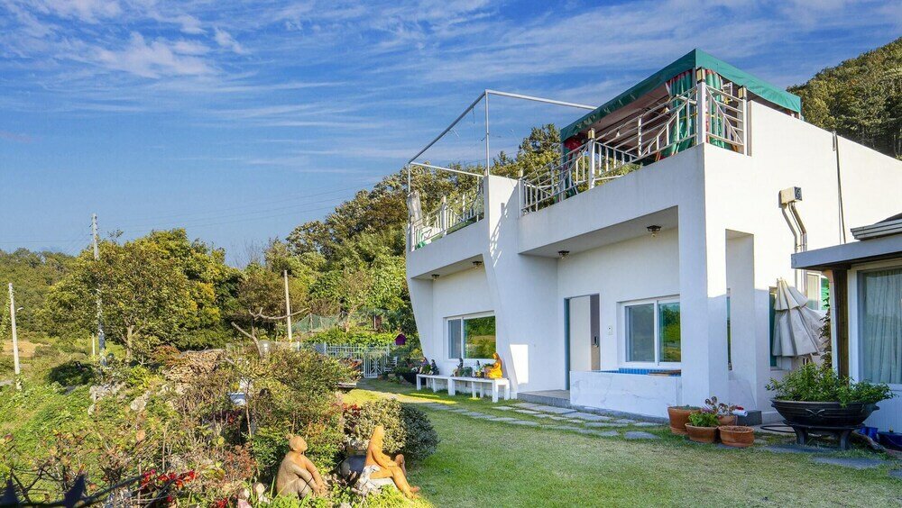 Фото Yeosu Artist Pension