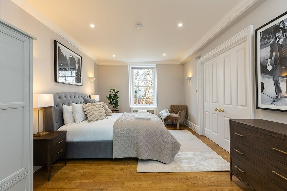 Фото Altido Stylish Flat near Mayfair & Piccadilly Circus