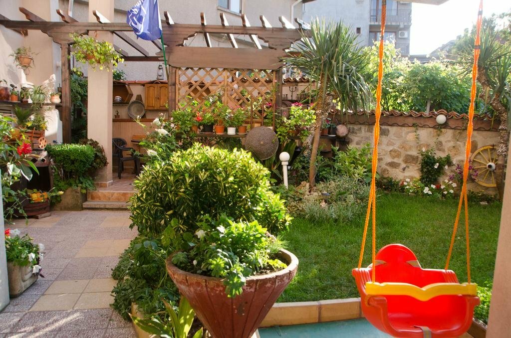 Фото Дом Младенови