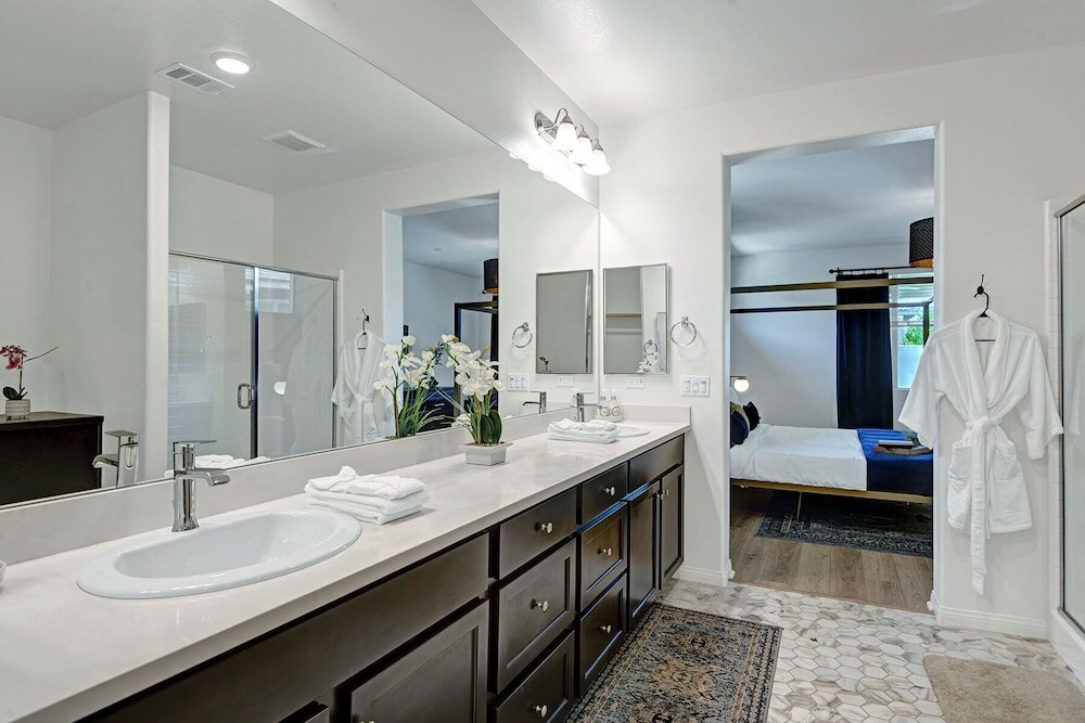 Фото The Gryffin