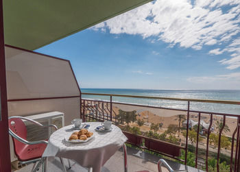 Фото  Checkin Garbí 