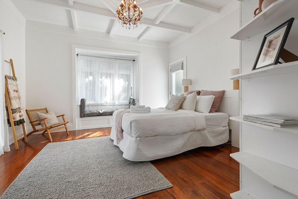 Фото Grey Lynn - Grandeur - Cafe Lifestyle