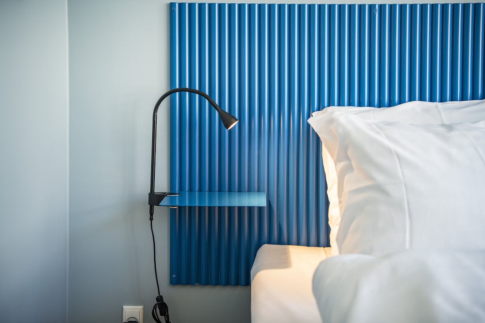 Фото By the Lakes apartments - Into This Place