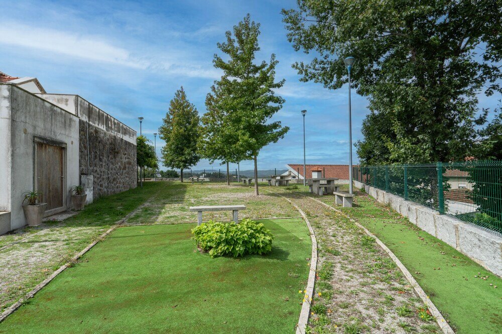 Фото Casa da Petisqueira 61 - Paredes-Oporto