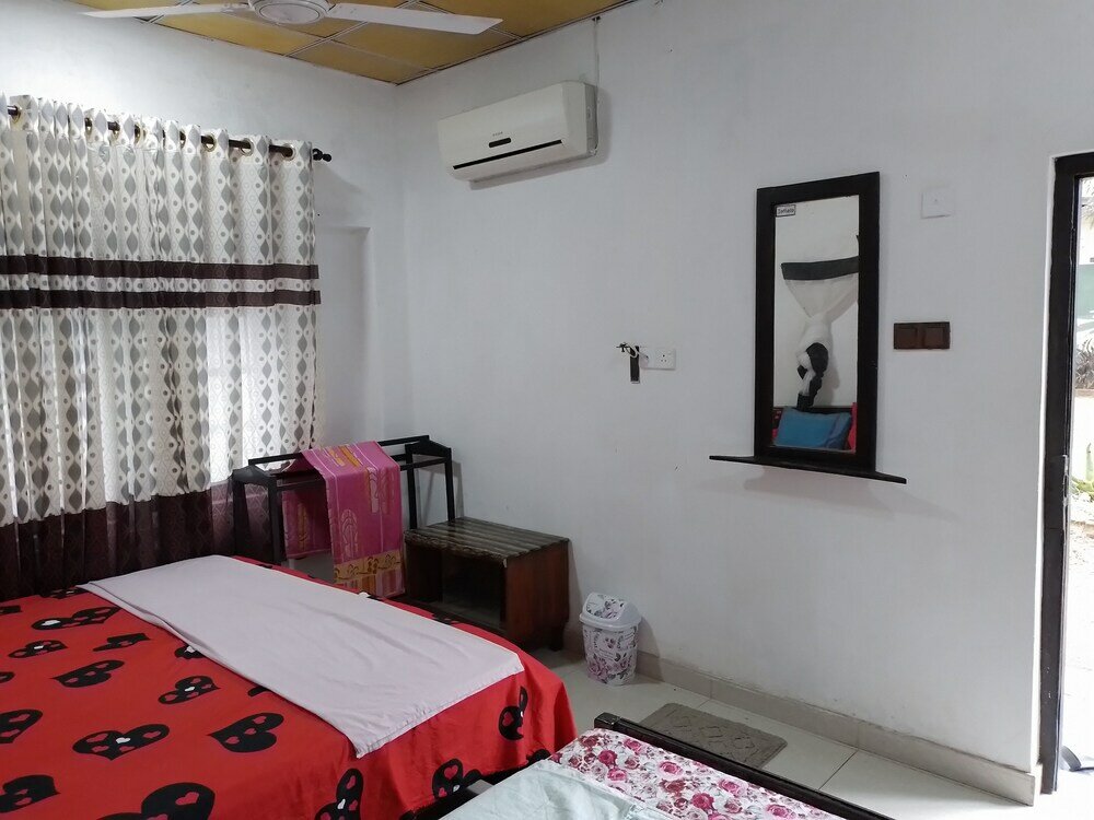 Фото Barthiya Tourist Guest
