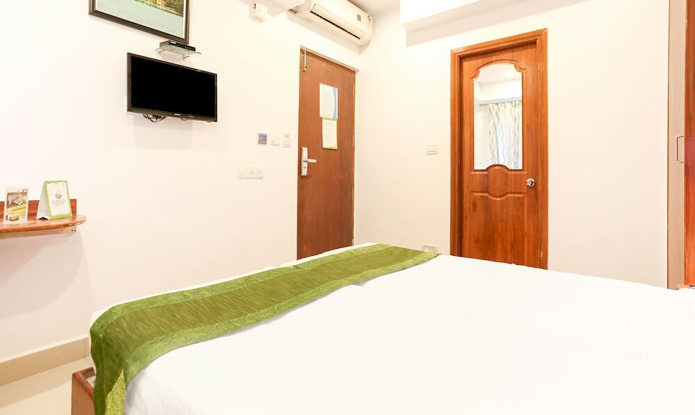 Фото Itsy by Treebo - Elmas Golden Key