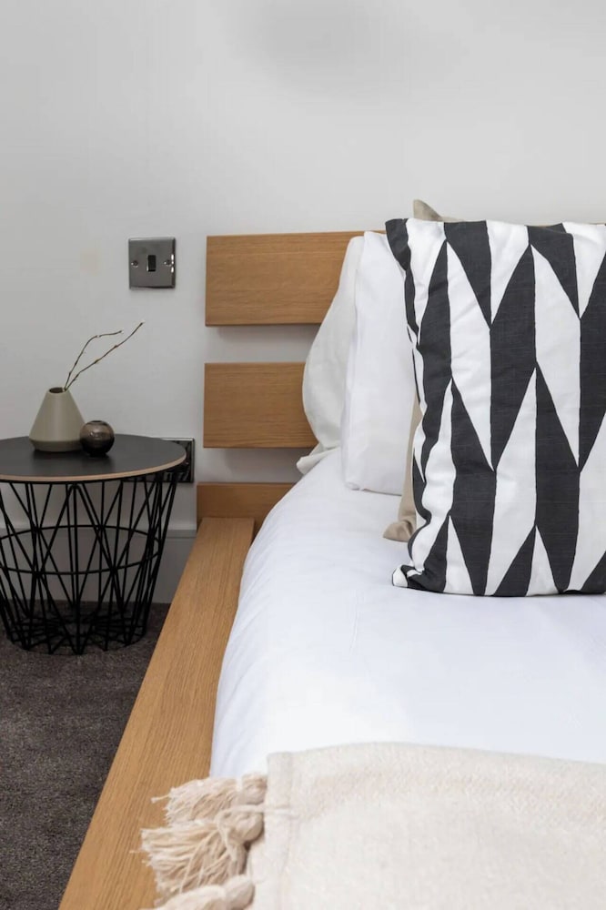 Фото Bright & Stylish 2bd Flat - Brockley