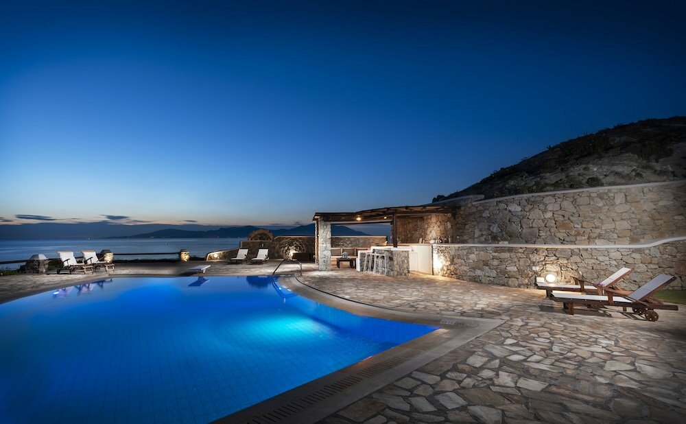 Фото Mykopetra Villas