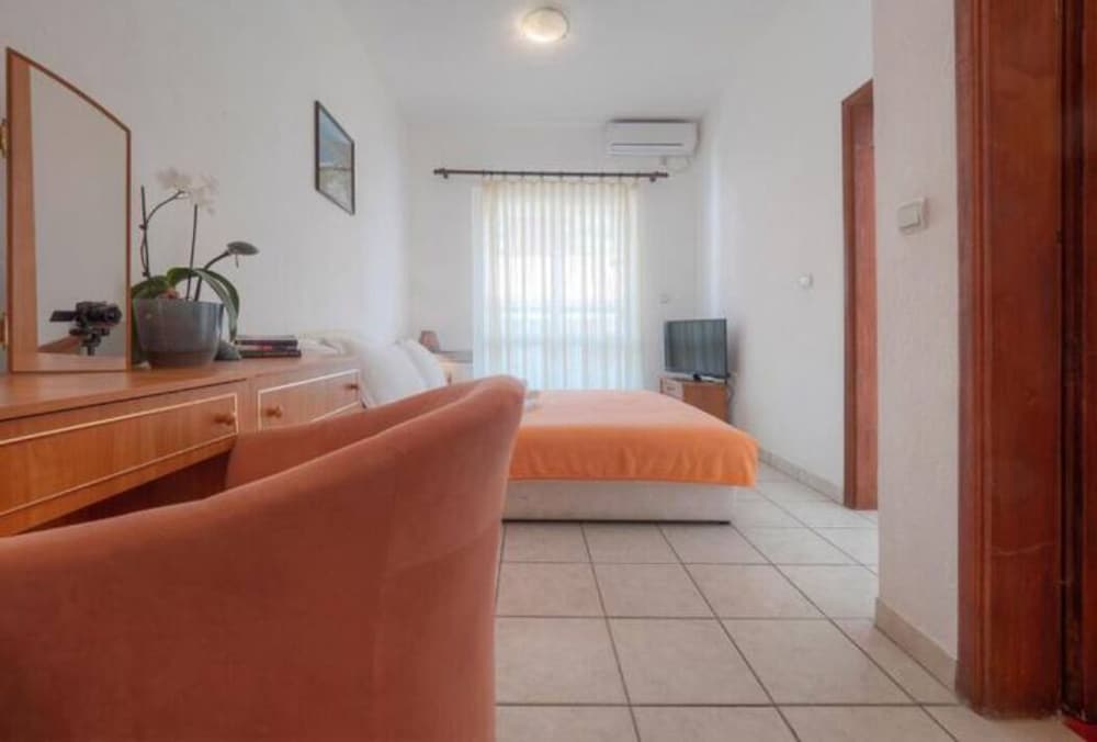 Фото Mediterranean Guest House Balkan