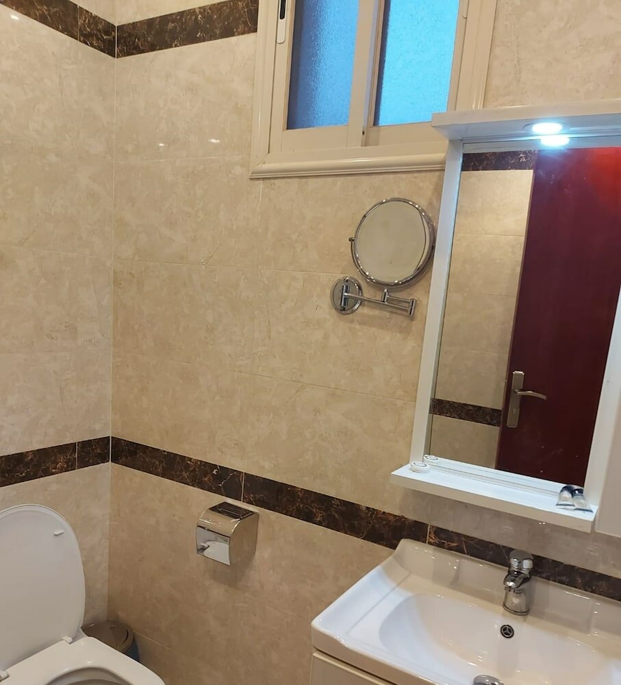 Фото Oyo 617 Rose Plaza Hotel