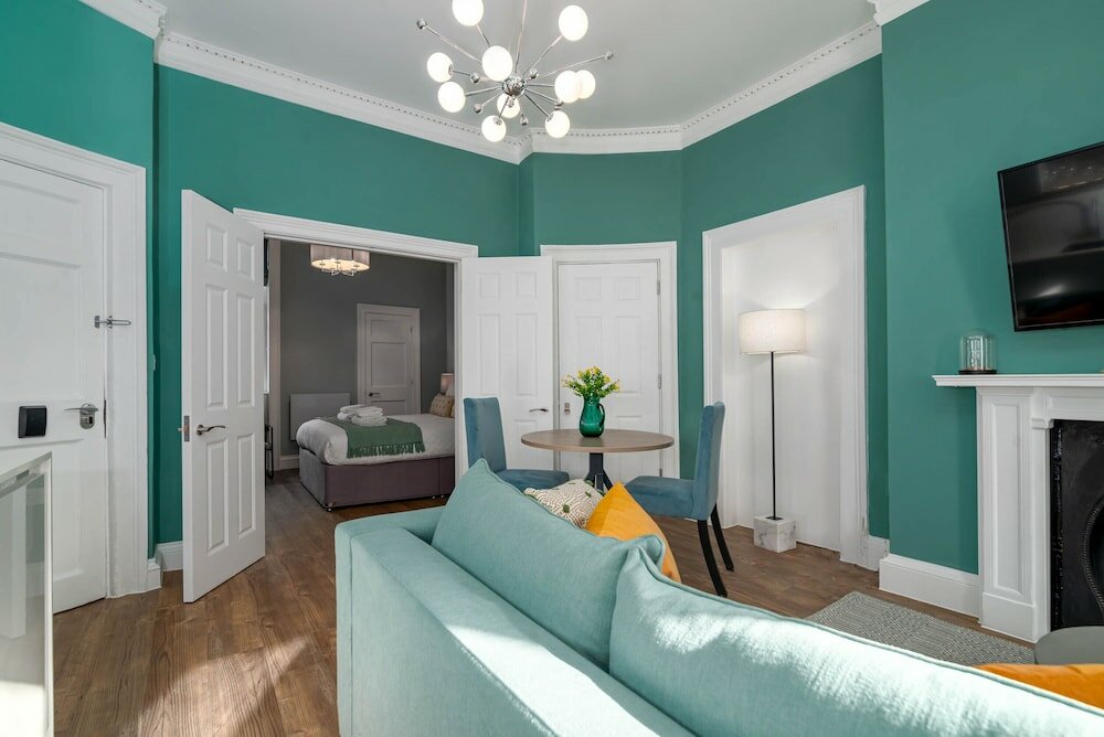 Фото 37 Doughty Street