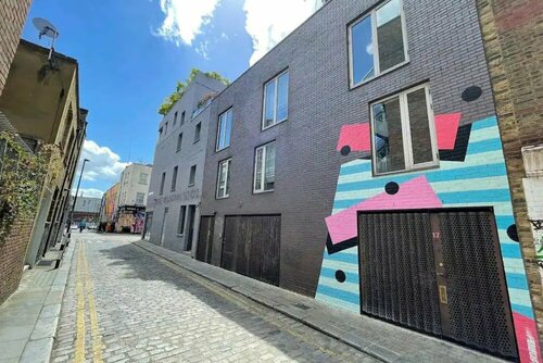 Bright and Stylish 2 Bedroom House in Shoreditch