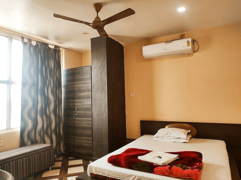 Фото Hotel Bhagwani Palace