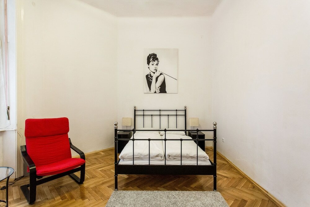 Фото Kecskemeti 5 Apartment