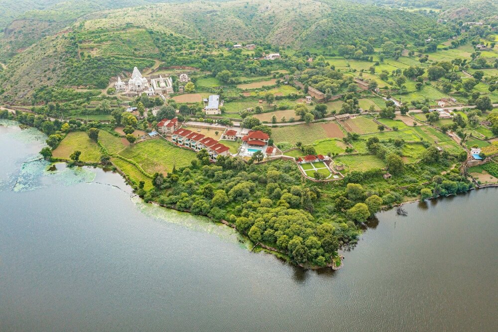 Фото Sarasiruham Resort Private Pool Villa