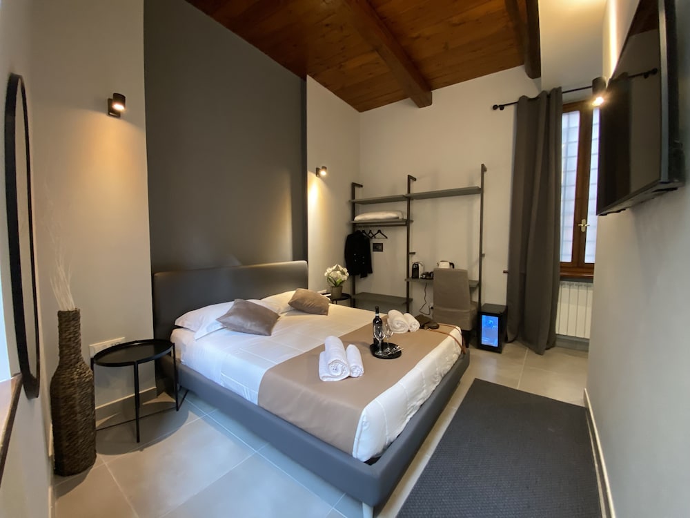 Фото Soha Piazza di Spagna Boutique