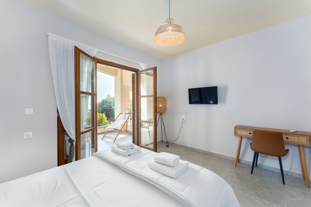 Фото Selina Kaminos Evia