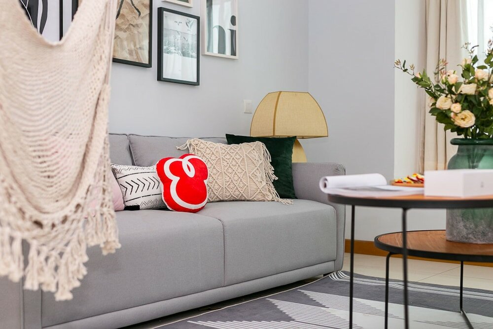 Фото Locals Boutique Apartment Gongbei No. 3