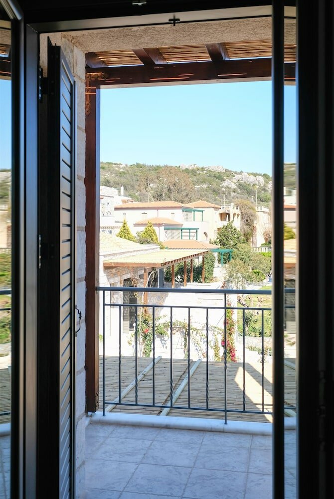 Фото Margo Beach Hotel