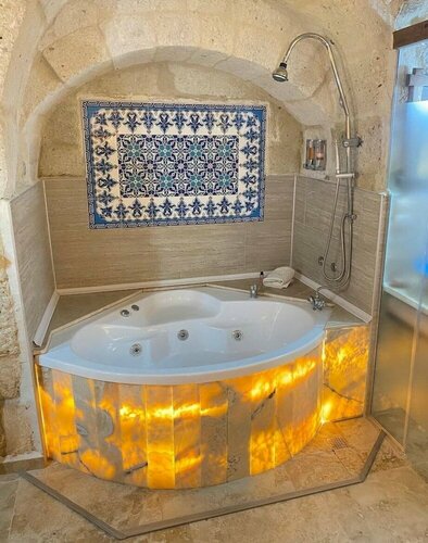 Гостиница Zuwinasa House Hotel в Аваносе