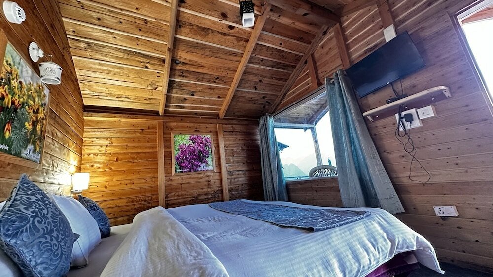 Фото Blue Poppy Resort