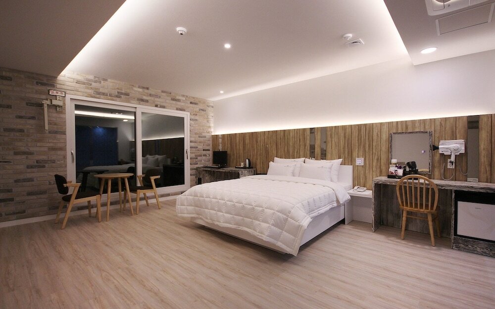 Фото Ulsan Jeongjadong White Swan