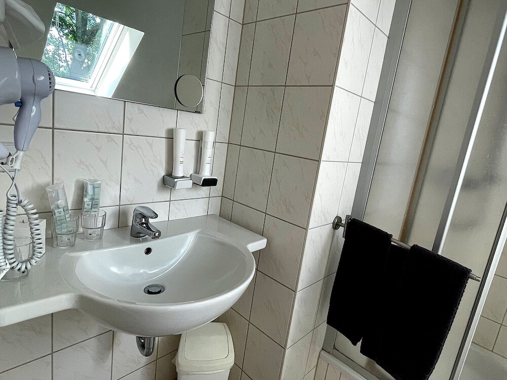 Фото Hotel und Restaurant Hainberg Ug