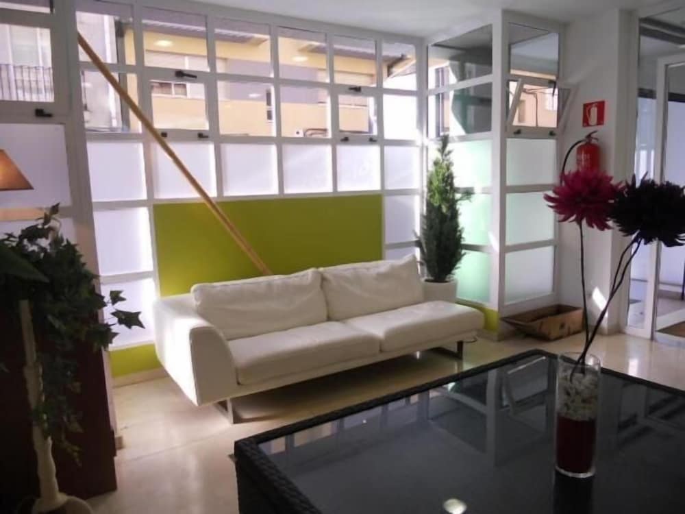 Фото Albergue La Estación - Hostel