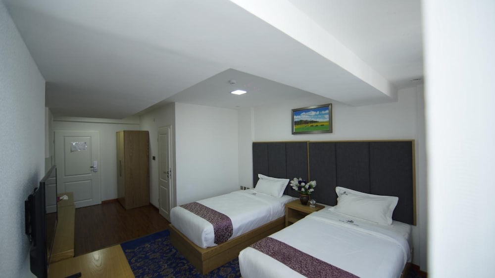 Фото Ub Grand Hotel