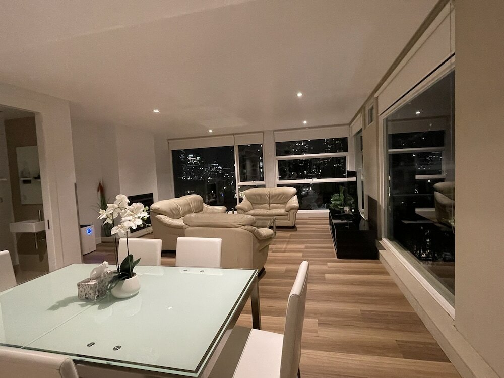 Фото Luxury Penthouse Above the Shopping Town