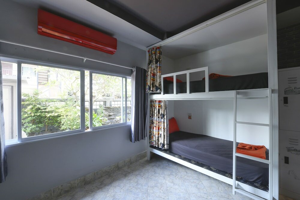 Фото Livit70's hotel & hostel