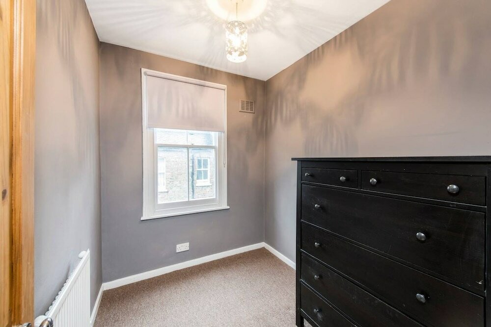 Фото Bright, Stylish 3bed Flat in West Hampstead