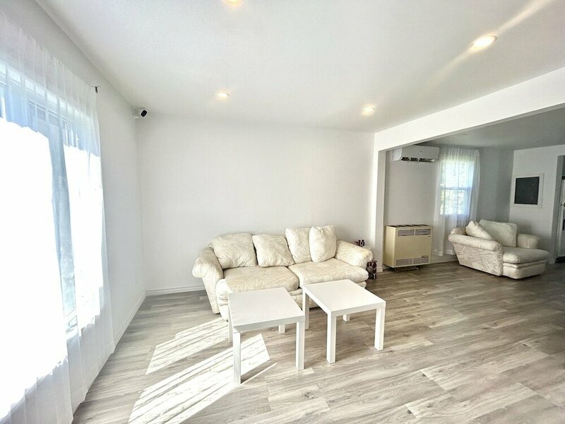 Гостиница Aubin Paradise в Виндзоре