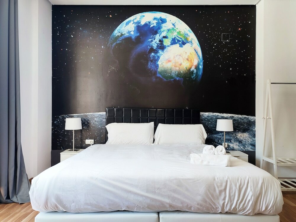 Фото Flats Friends Plaza de la Reina