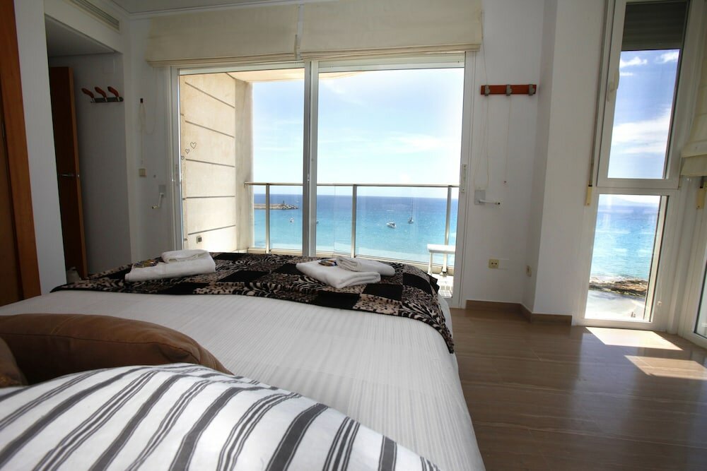 Фото Exclusive Frontline Apt. in Luxury Residence