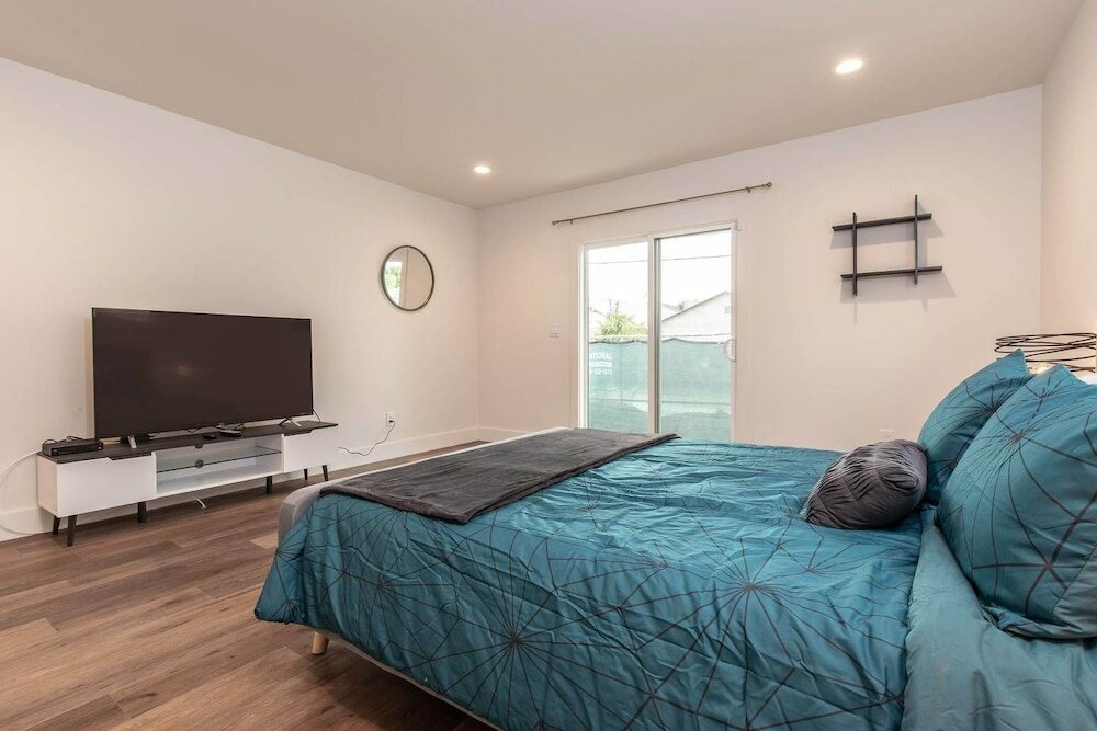 Фото Newly Remodeled 3 Bdr House Near Dodgers Stadium