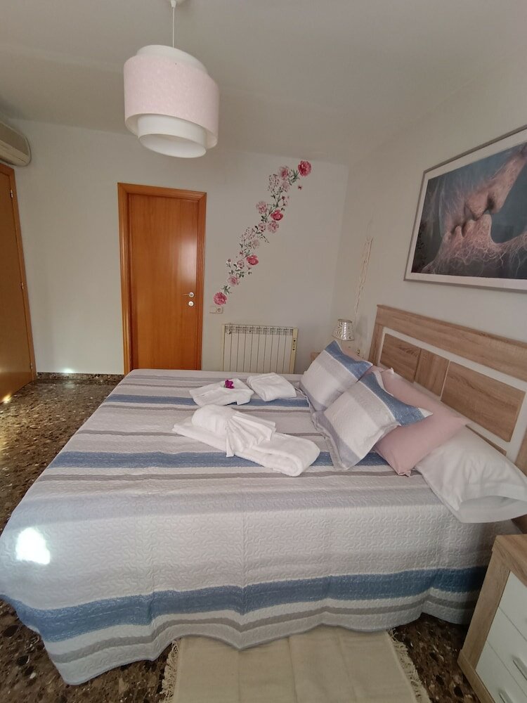 Фото Acogedora y familiar casa EN L'Olleria