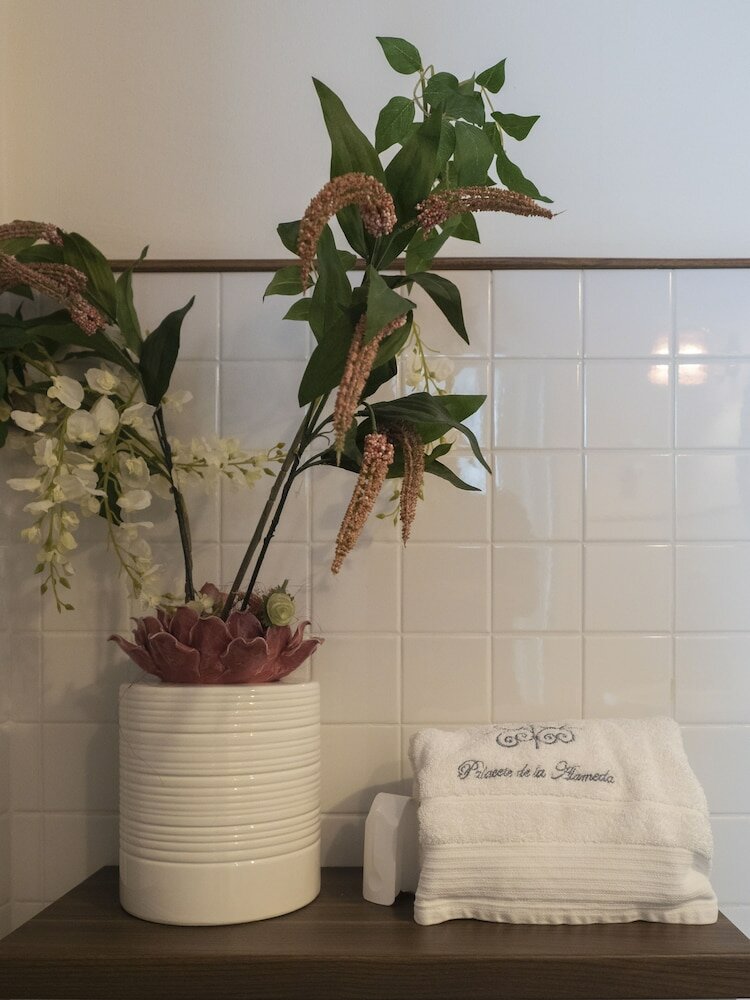 Фото Palacete de La Alameda - Adults Only