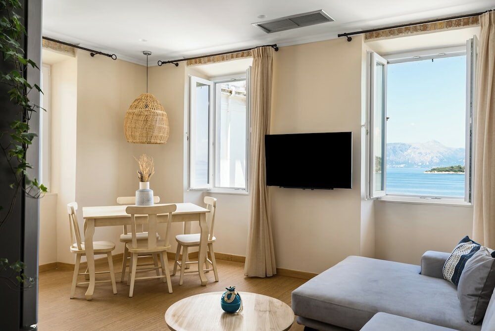 Фото Mouragia Luxury Seaview Suite by Konnect