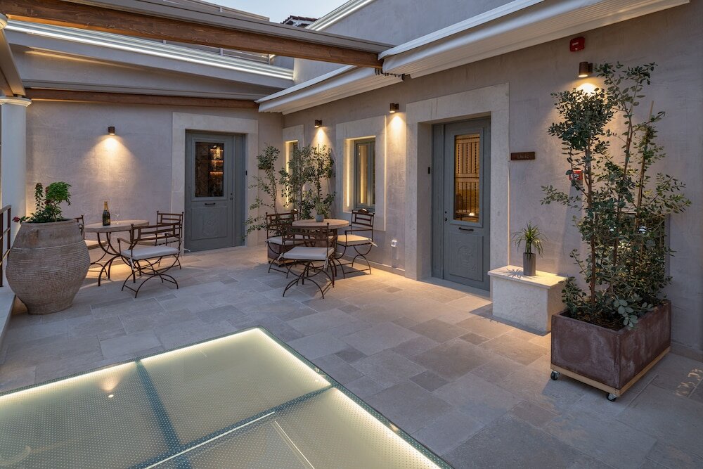 Фото Inotropes Boutique Suites - Adults Only