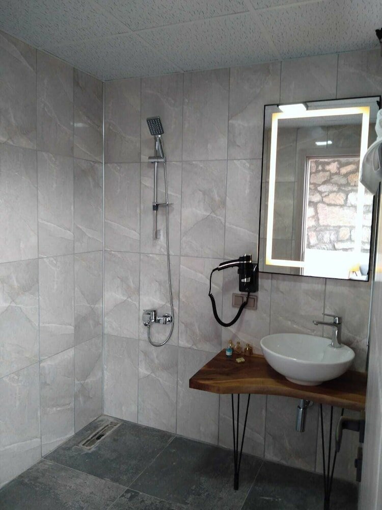 Фото Hotel Rezve