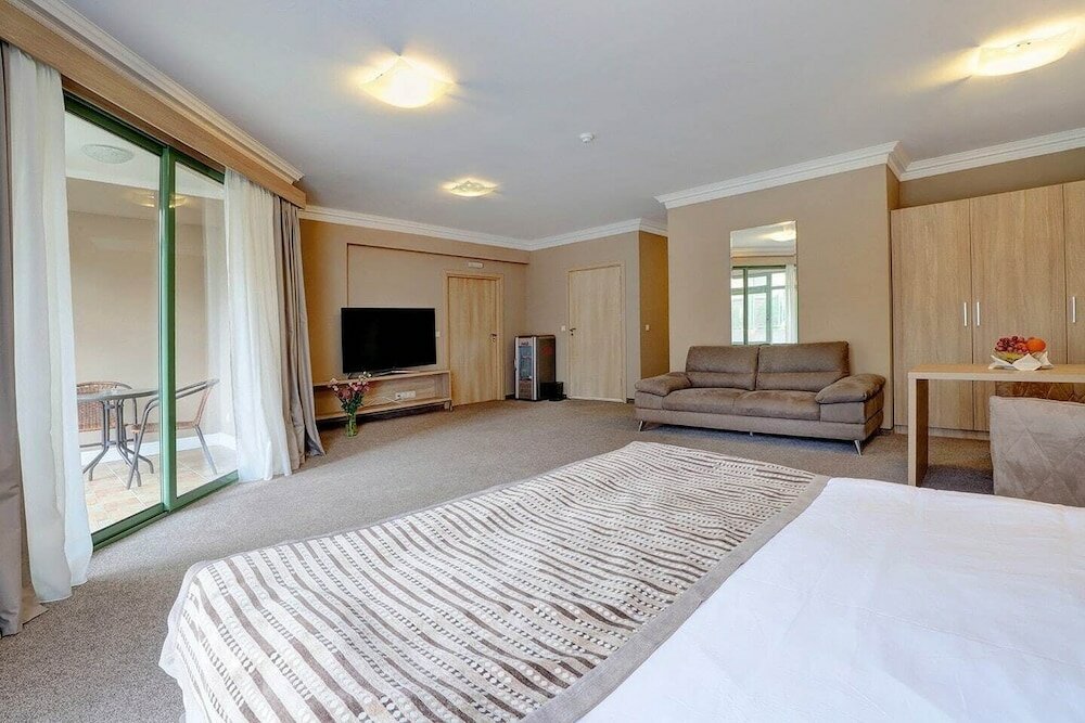 Фото Hotel Romance & Family Suites