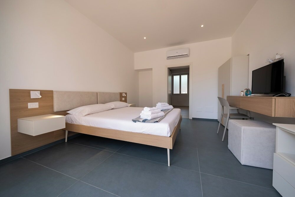 Фото Nautika Suites