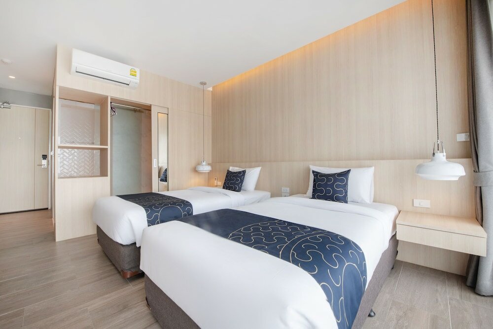 Фото Blooming Hill Boutique Suites