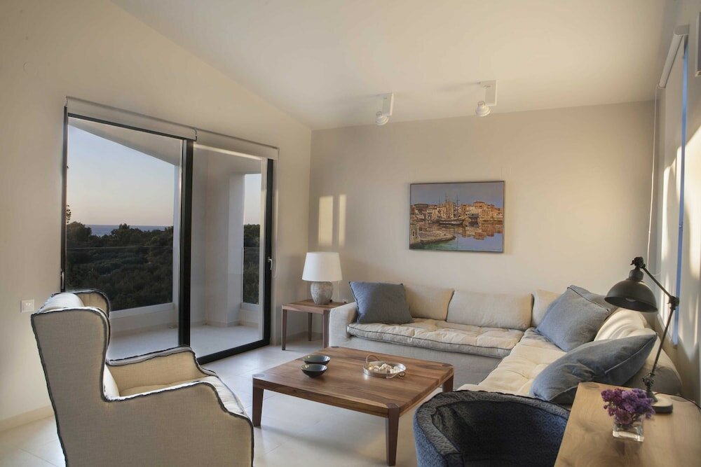 Фото Aethrion Boutique Homes